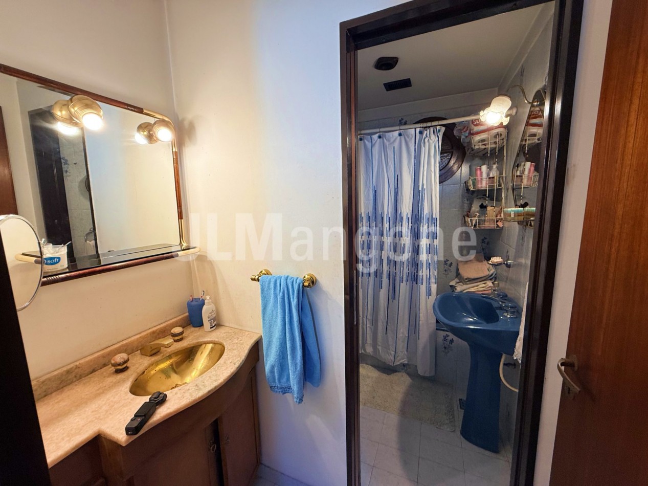 Casa amb 5 con cocheras, parque, piscina, quincho y depto 2 amb
