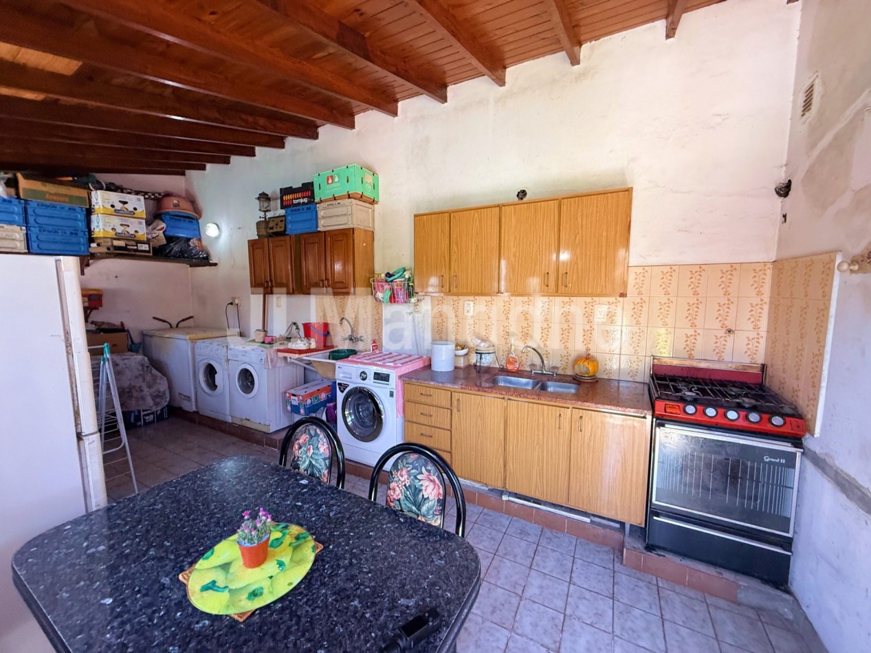 Casa amb 5 con cocheras, parque, piscina, quincho y depto 2 amb