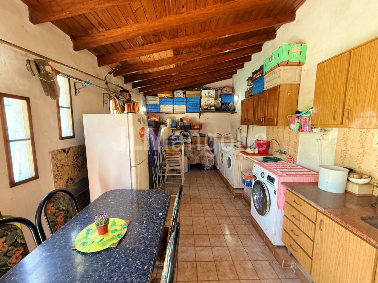 Casa amb 5 con cocheras, parque, piscina, quincho y depto 2 amb