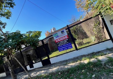 Lote 10x30 con casa 3 ambientes 