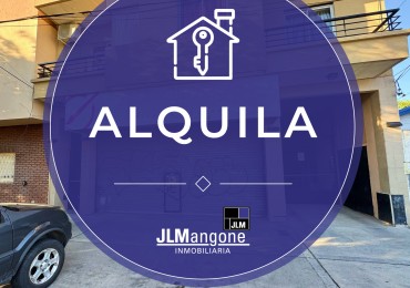 Local 104 m2 sobre Av. Peron