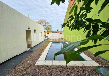 Casa 4 amb con cocheras, parque y piscina