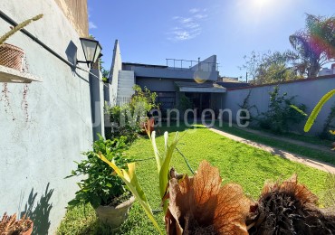 Casa 4 amb con cocheras, parque y quincho