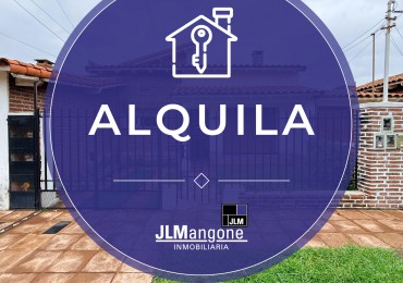 Casa 4 ambientes con cochera y patio