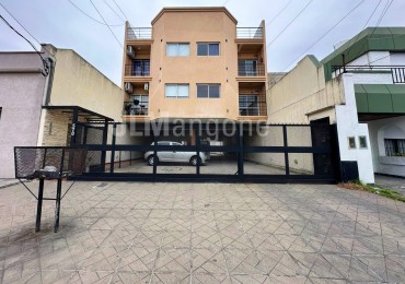Departamento 2 amb con cochera, balcon y terraza